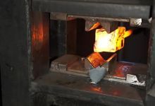 【83款】国外铁匠手工熔铁锻造刀具打铁铸造小说推文素材